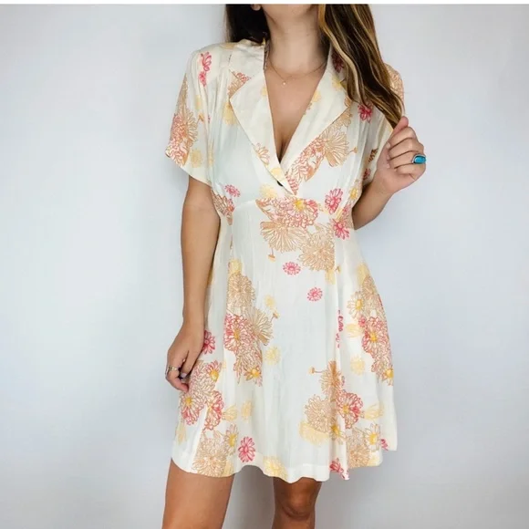 *Free People Cream Floral Collar Dress - Picture 1 of 4